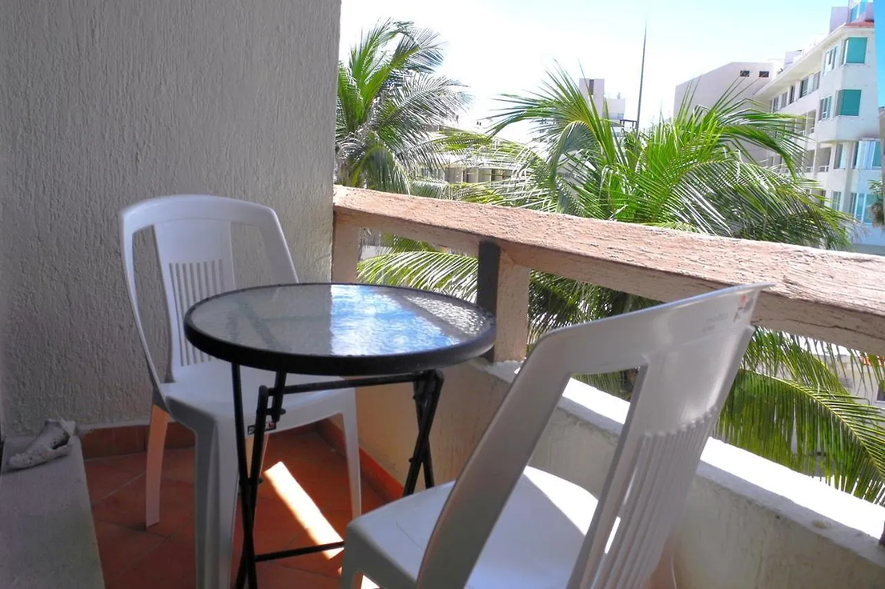 Beach, Fun & Relax At The Hotel Zone In Cancun 0*,